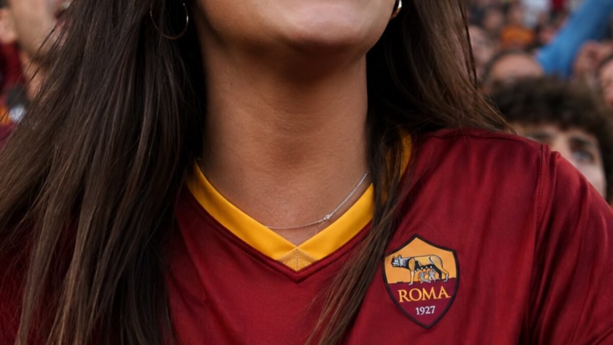 Roma, ecco la terza maglia