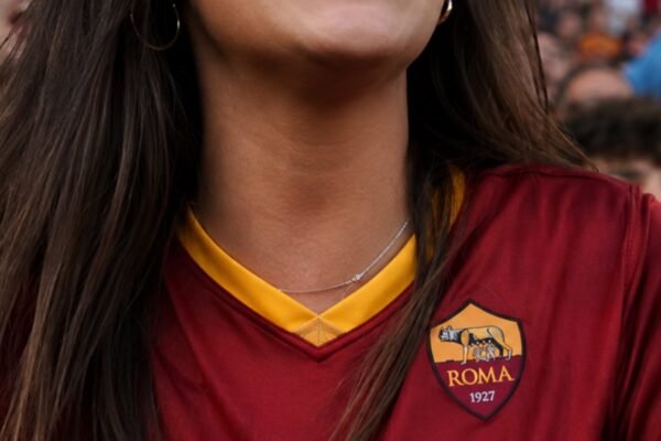 Roma, ecco la terza maglia