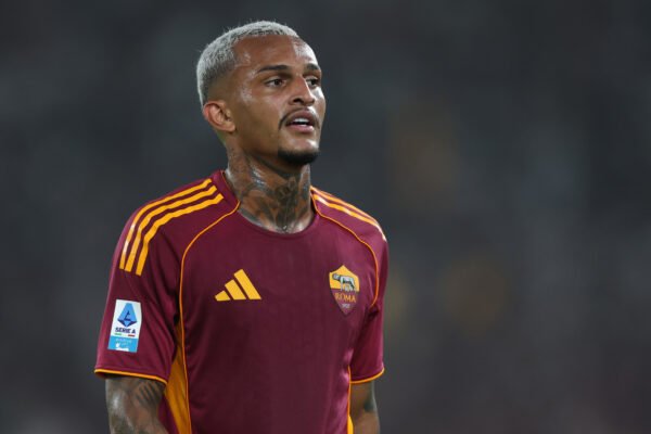 Roma, apprensione per Wesley: lascia l’allenamento zoppicando, da valutare le condizioni