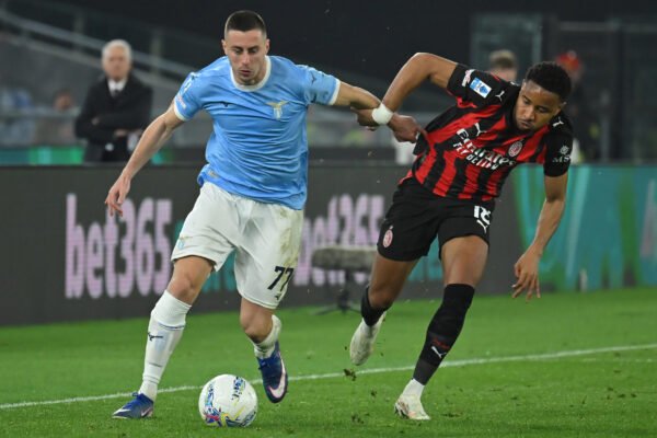 Nkunku sul mercato, la Roma osserva: il Milan lo taglia. Ma spunta anche il Manchester United