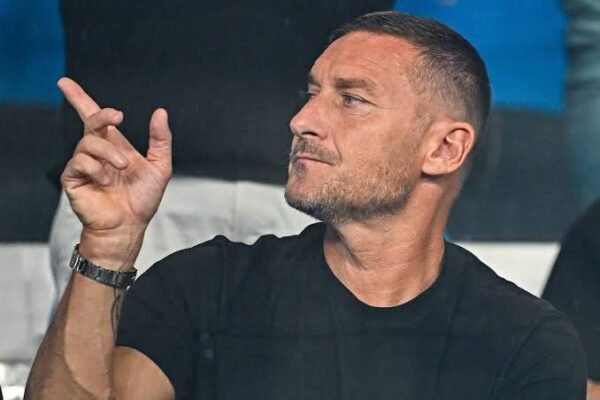 Totti lancia la Roma: “Spero di vederla in corsa con l’Inter”. E su Malen-Dybala…