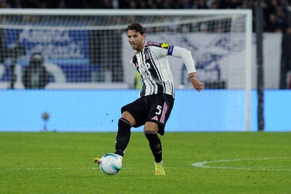 Juventus, emergenza totale: Locatelli fuori tre mesi, Boga rischia due mesi di stop