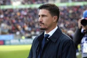 Pisacane allenatore Cagliari. Roma-Cagliari, Pisacane prepara il Cagliari alla sfida di Serie A contro la Roma allo Stadio Olimpico.