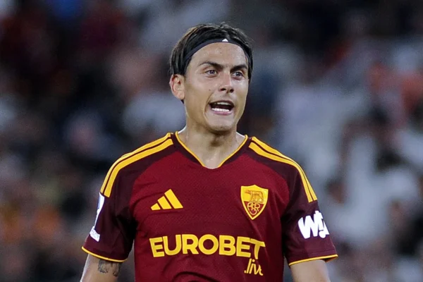 Fenerbahce-Roma, debutto in Champions con la terza maglia