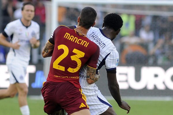 Roma-Inter, omaggio a Mancini: “Onore a Gianluca”