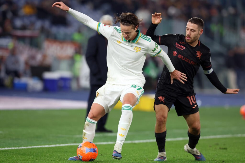 Roma, Daniele Ghilardi con la maglia giallorossa durante una partita, Roma Fiorentina Ghilardi