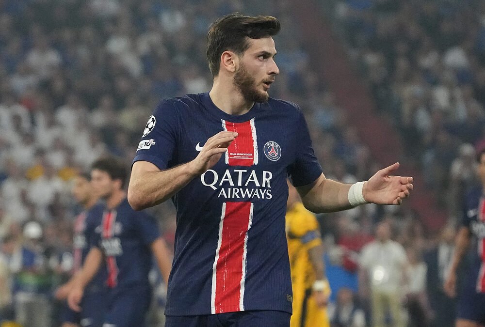 PSG-Roma, tegola per Luis Enrique: Kvaratskhelia ko