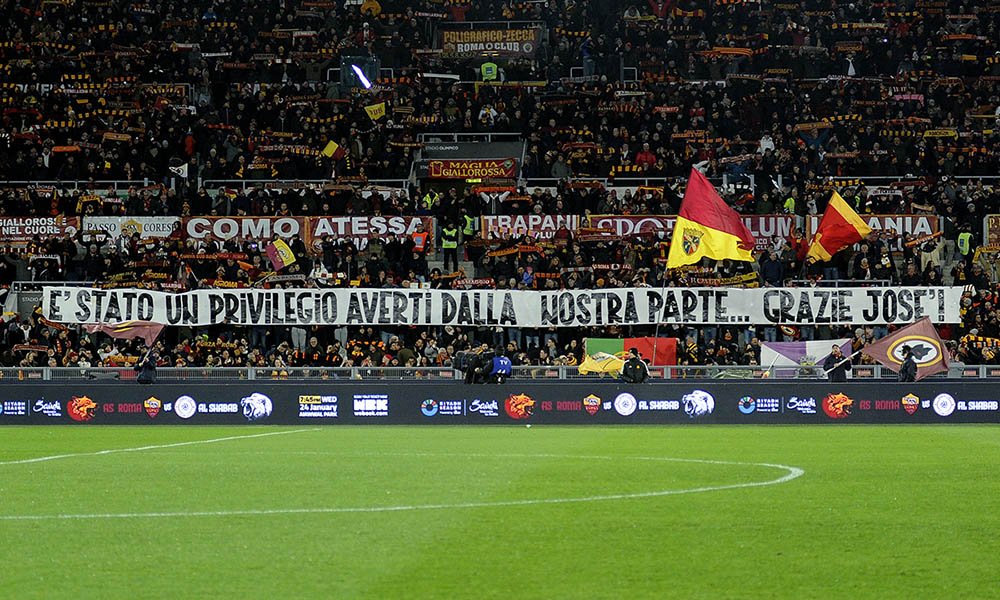 Striscione per mourinho, Roma Pardo Real Madrid