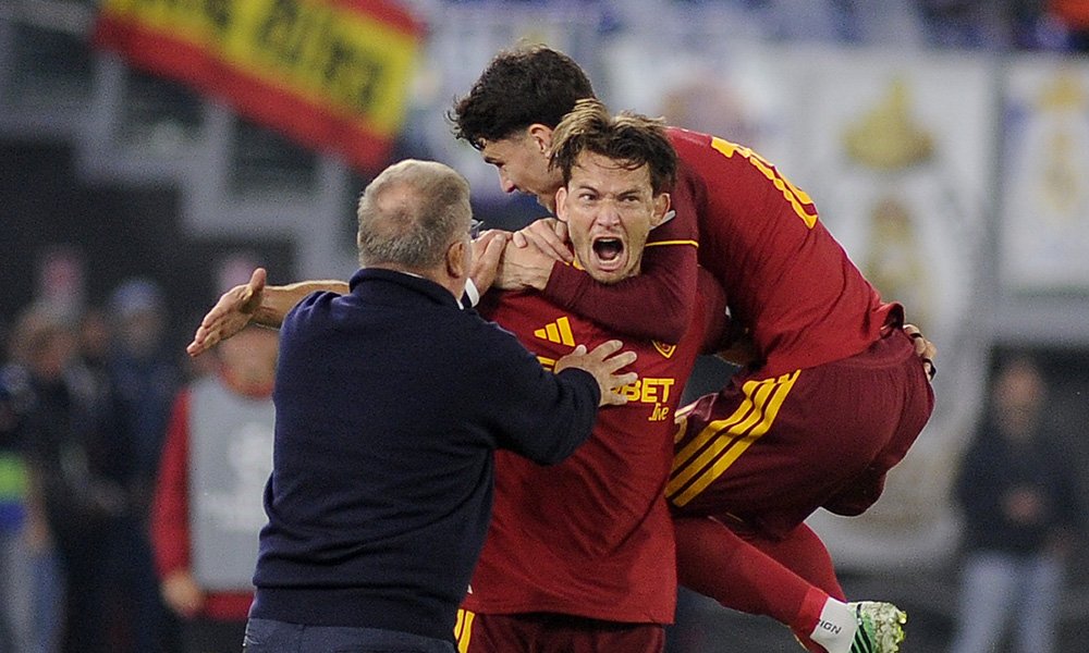 L’inno fa tremare l’Olimpico, il tifoso del Real Madrid resta senza parole: “Wow”
